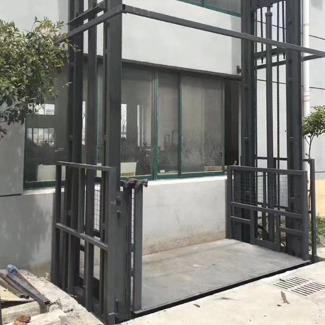 东郊镇5吨室外升降货梯